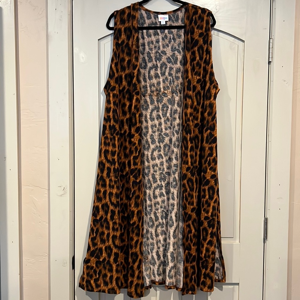 LuLaRoe Joy vest new with tags.